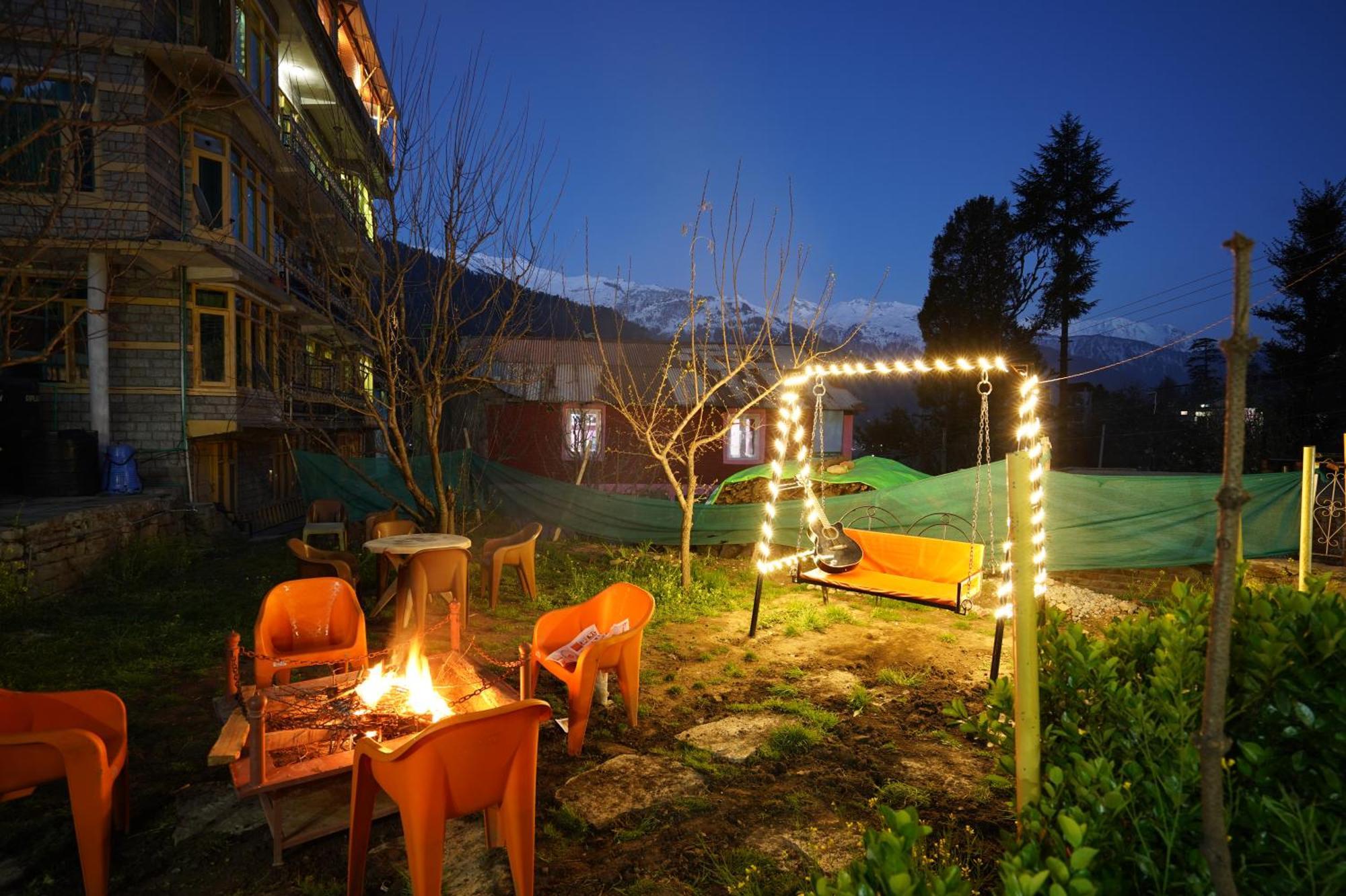 Woods Villa Cottages Manali - 1,2,3,4 Cottages & Villas Available In Manali With Scenic Mountain View Exterior foto